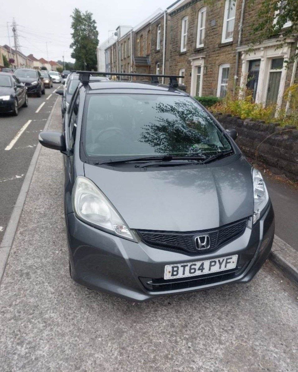 2014 HONDA Jazz ES + I-VTEC